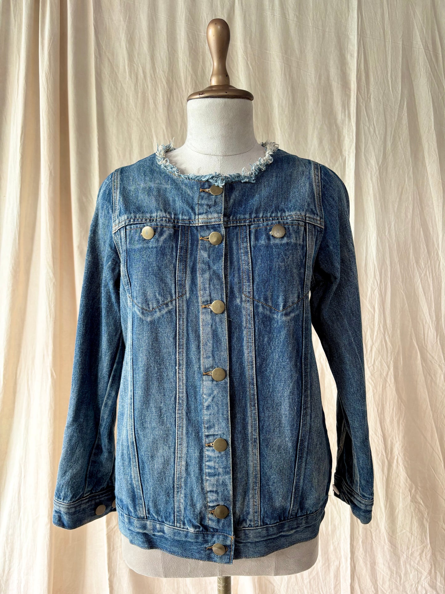 No collar blue denim jacket