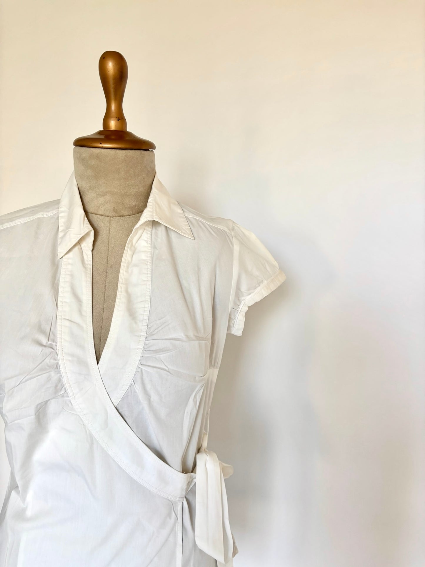 White wrap knotted top