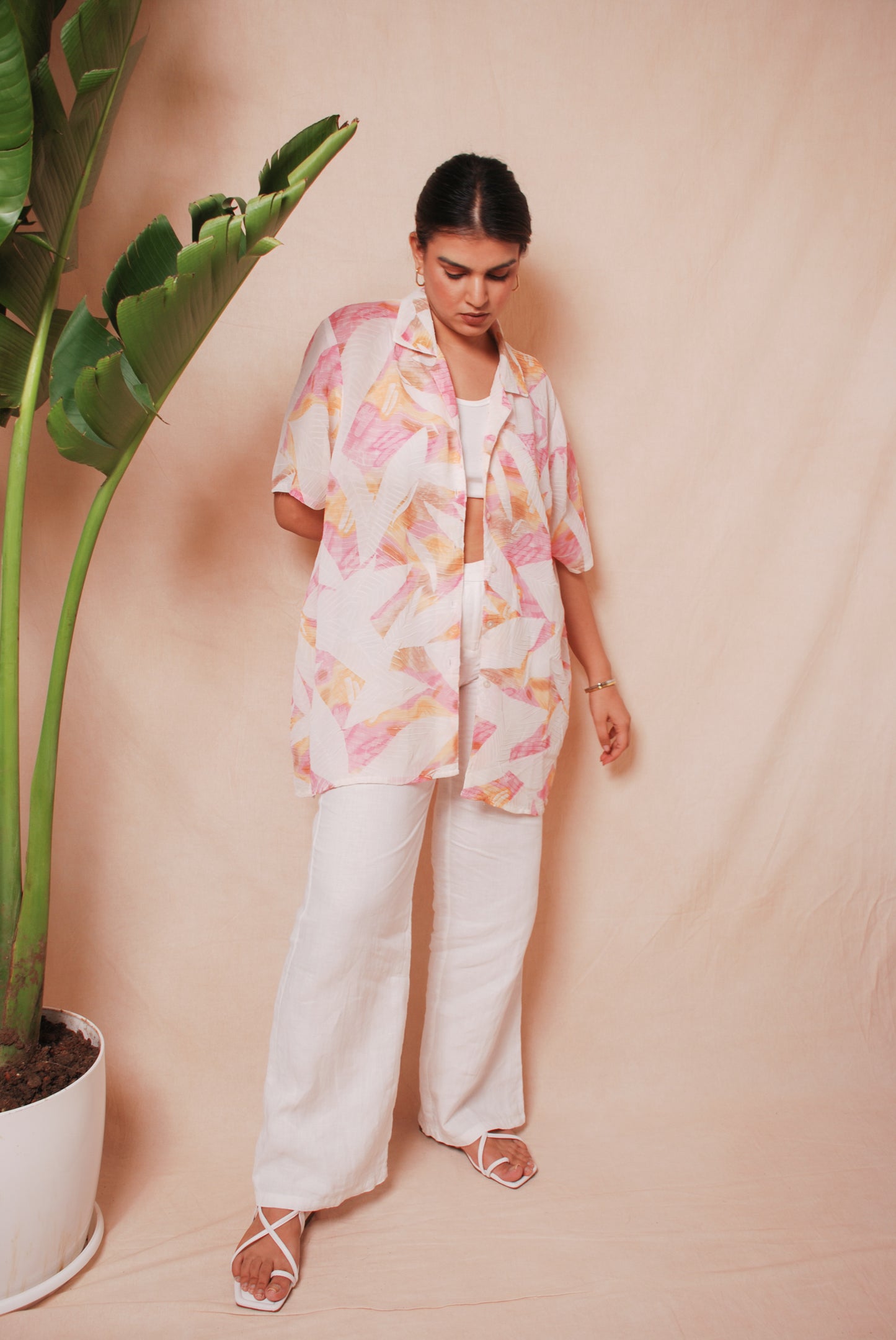 White & pink textured resort shirt