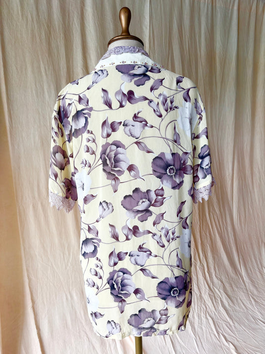 Yellow printed shirt with lace detailing