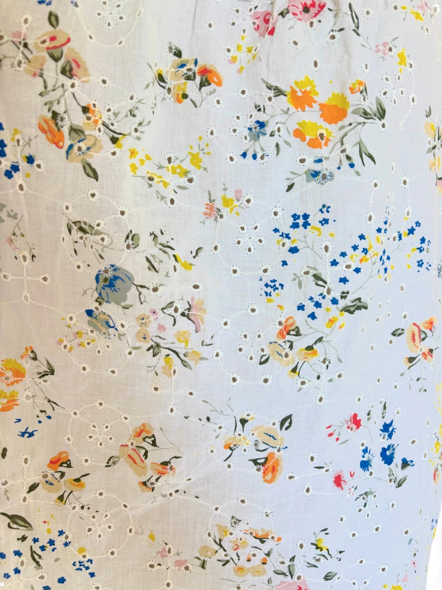Vintage white meadow flower top