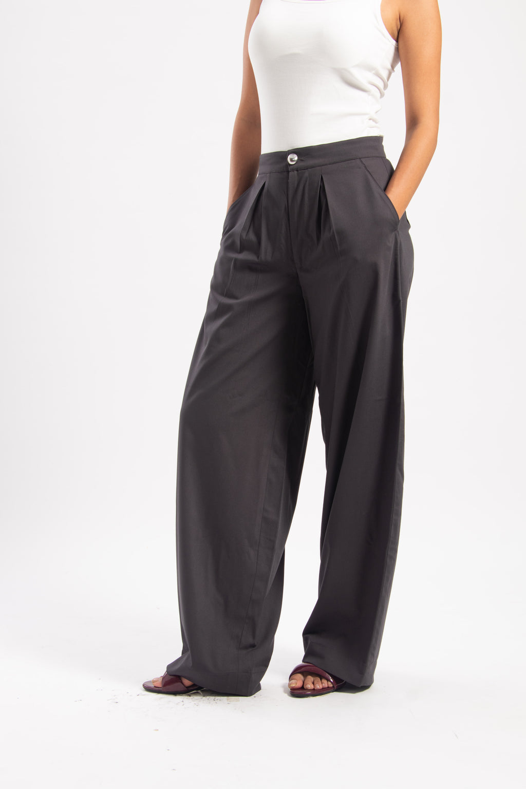 GREY BARREL PANTS