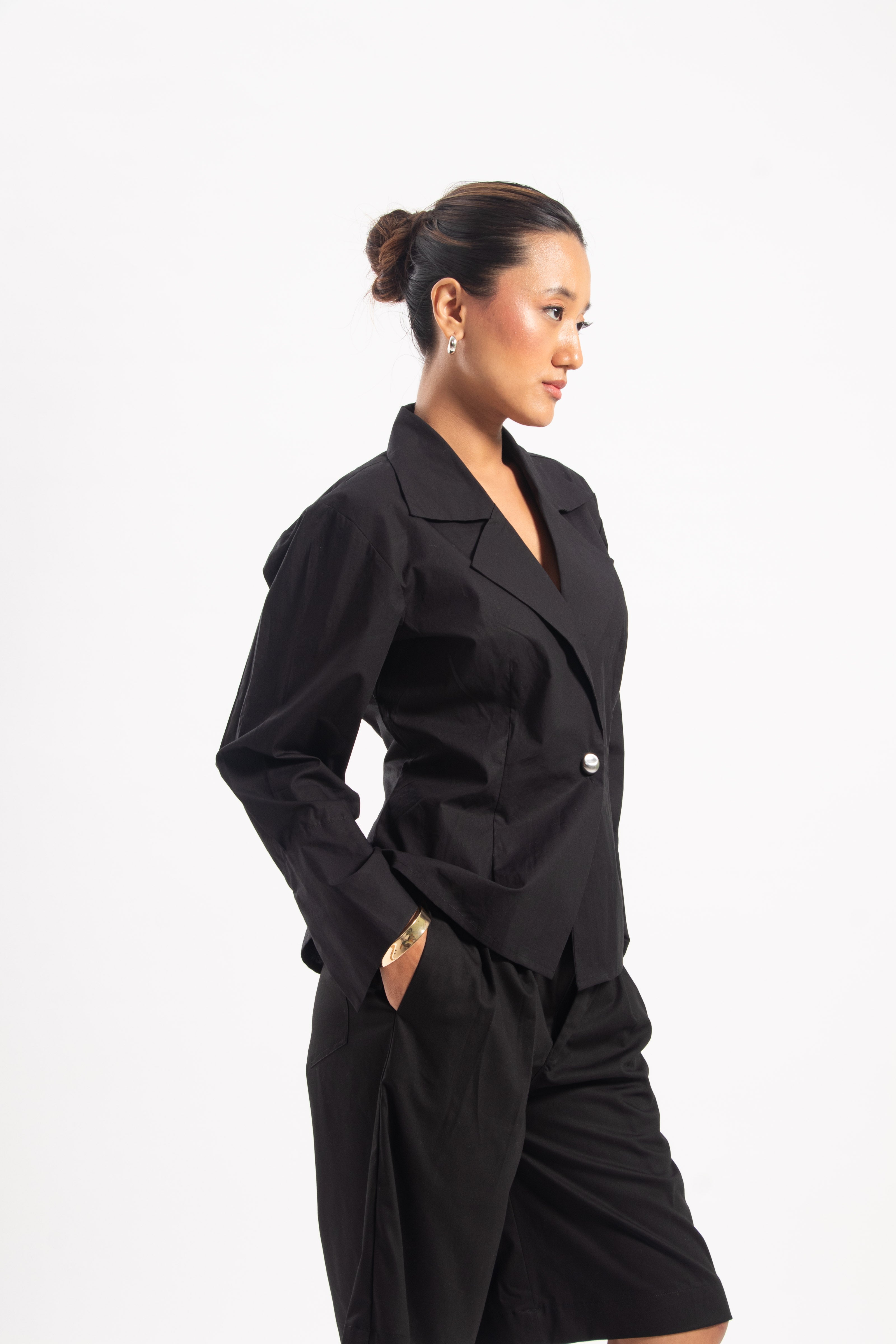 BLACK NOTCH SHIRT