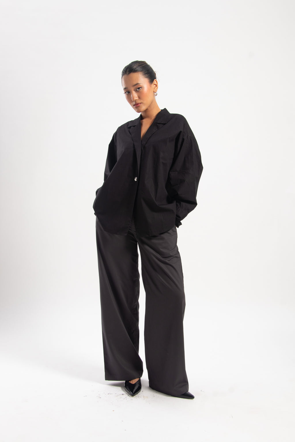 BLACK OVERSIZED CLASSIC SHIRT