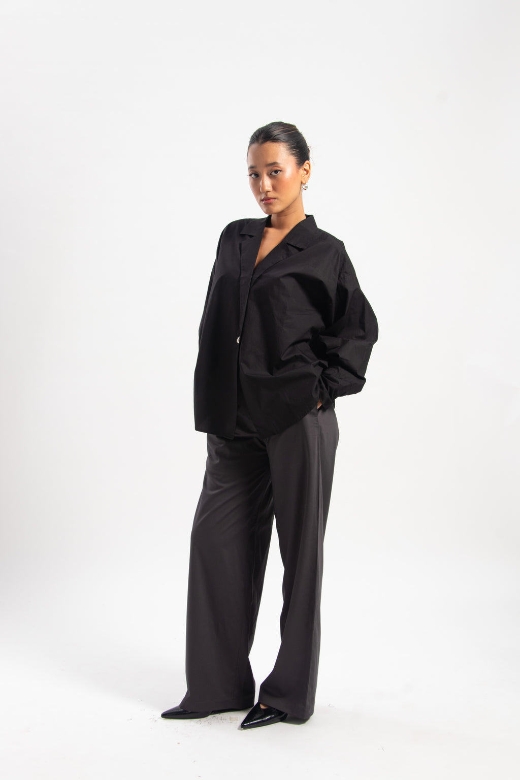 BLACK OVERSIZED CLASSIC SHIRT
