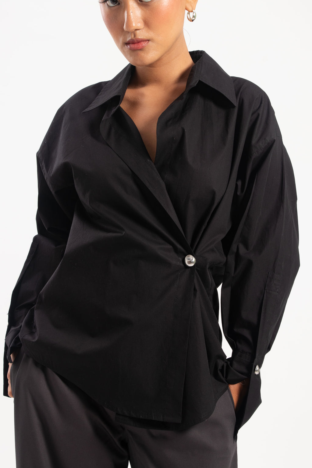 MUSE OVERLAP BLACK SHIRT