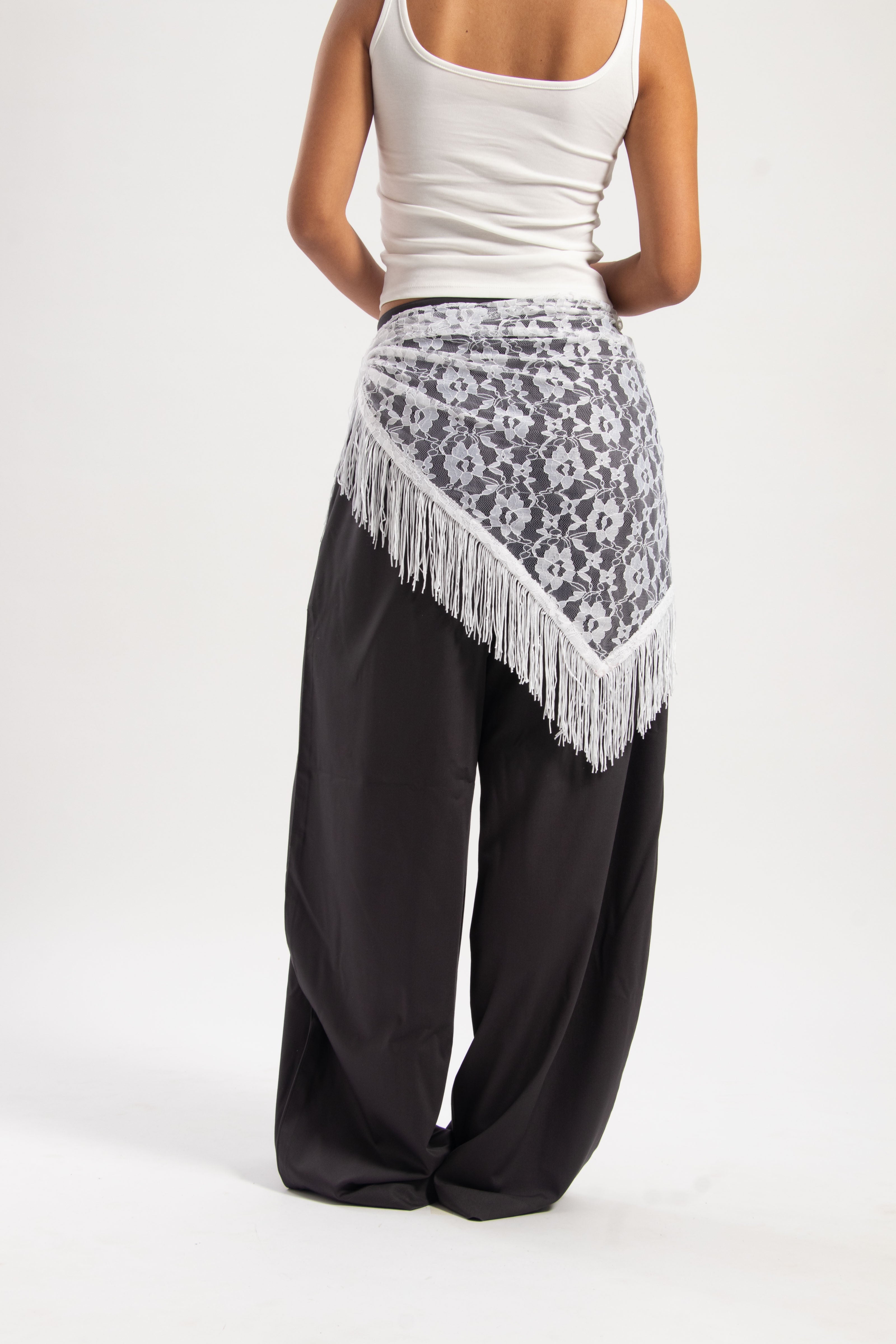 GIGI WHITE LACE SCARF