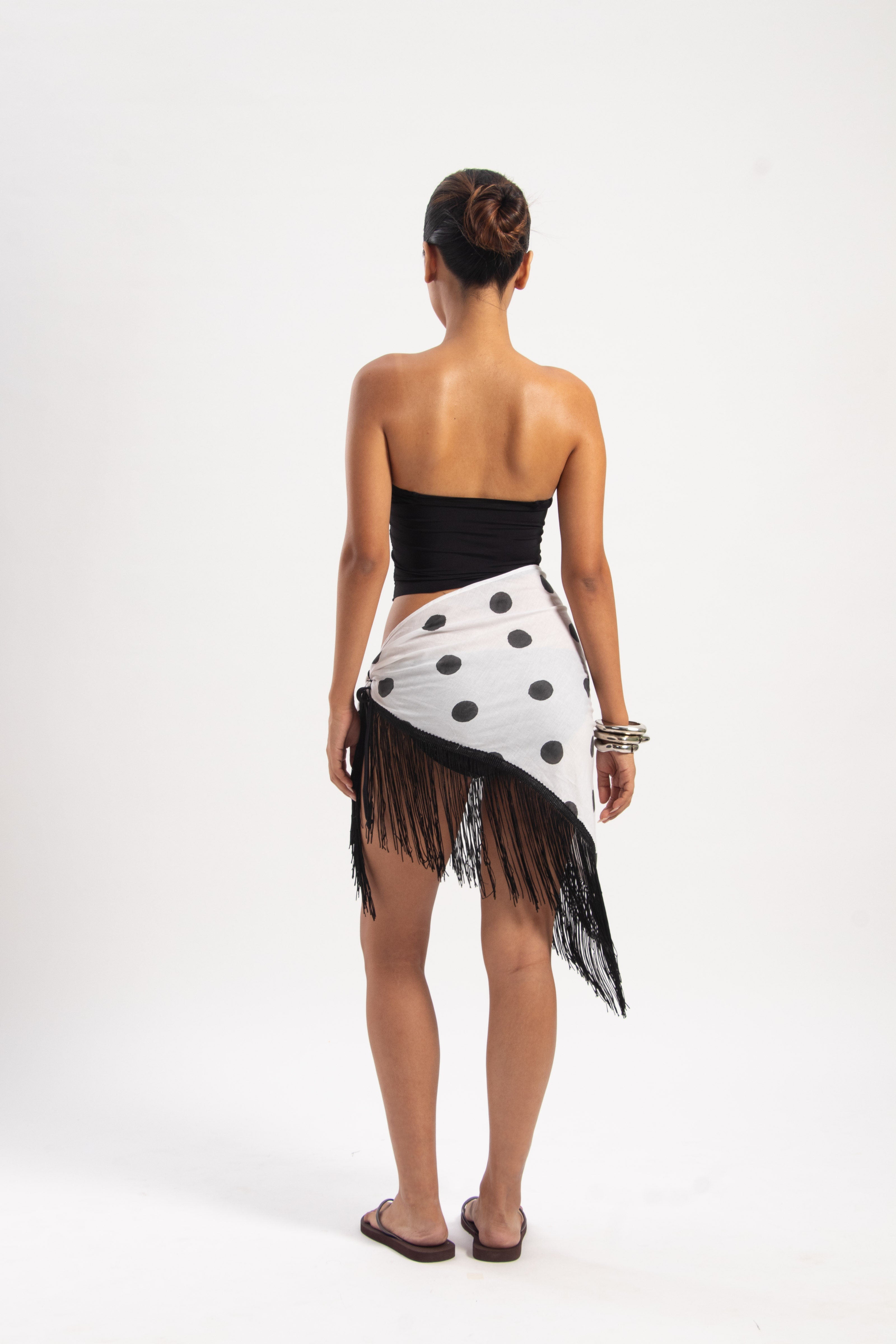 ABEGAIL FRINGED SCARF