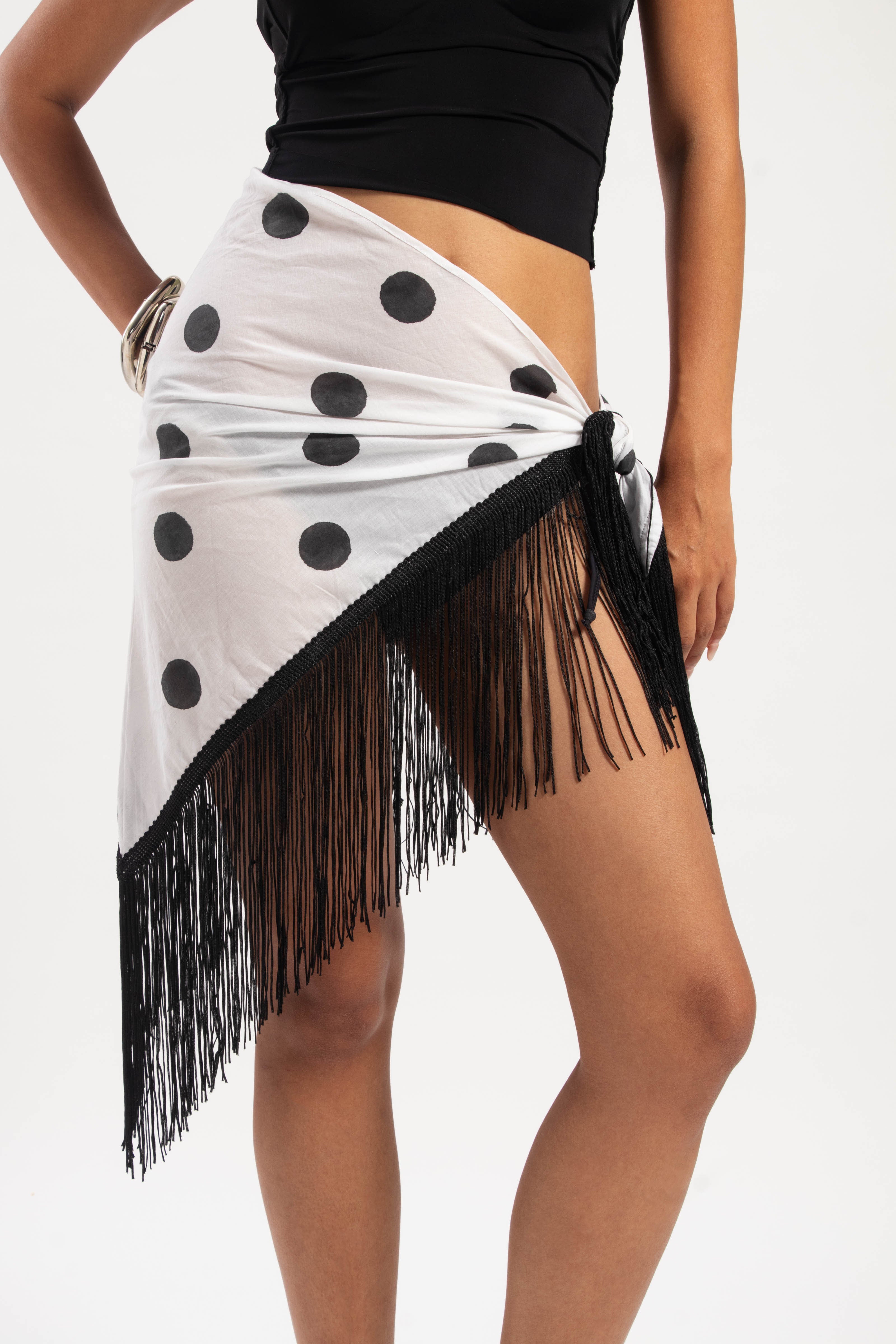 ABEGAIL FRINGED SCARF