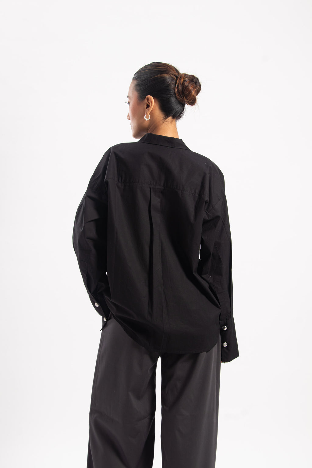 BLACK OVERSIZED CLASSIC SHIRT